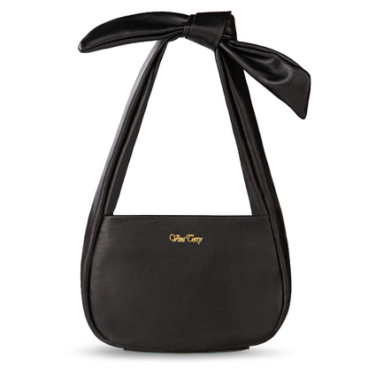 Shazory small hobo bag zipper closure detail